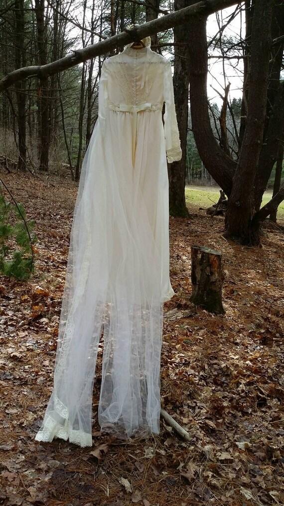 Bohemian Wedding Gown With Long Tulle Veil - image 10