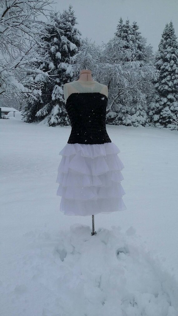 black and white strapless Gem