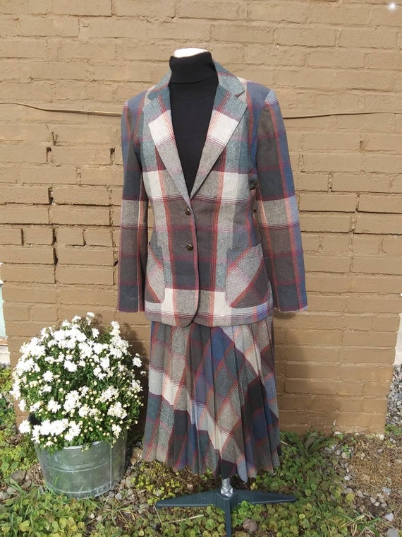 Peerless of Boston Plaid  Suit - image 7