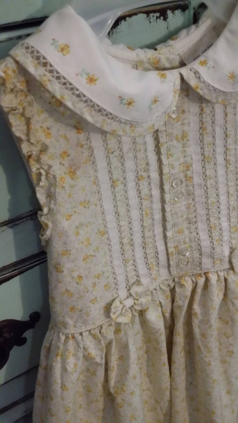 Lovely Little Laura Ashley Dress Size 5