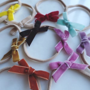 Fiocco di velluto, fasce per neonato, fiocchi per capelli in velluto, mini fiocchi per capelli, bambina che torna a casa, fasce per capelli per neonato, fermacapelli, tono neutro
