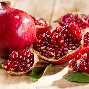 Punica Granatum 25 Seeds, Pomegranate Edible Fruit Shrub Tree Ornamental Bonsai