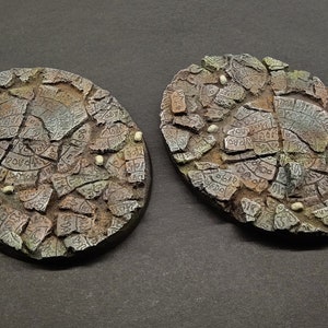 120x95mm X 2 pcs Oval - Flyer Resin Bases  Holly ground