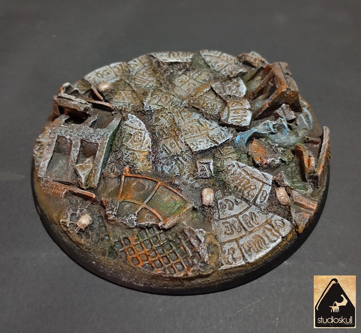 Aazon.co: Lot of 100 28.5 Round Bases Used for Warhaer 40k + AoS