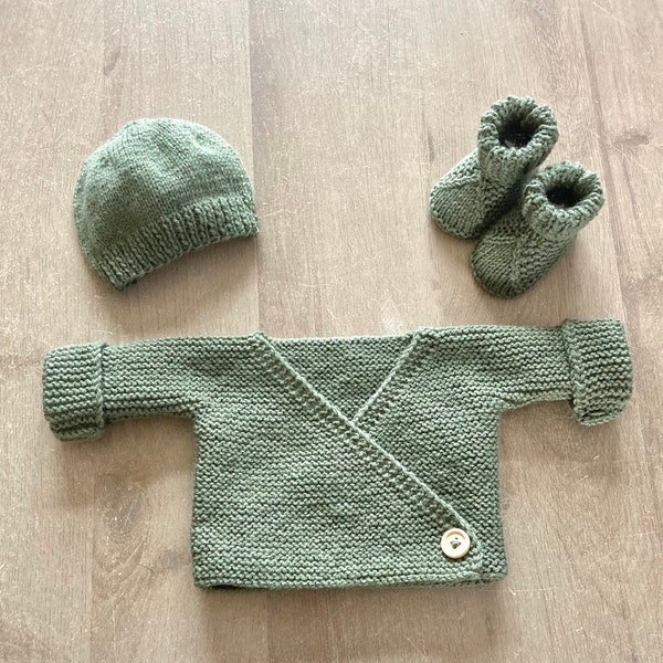 Ensemble 3 pièces brassière bonnet et chaussons tricotés main pour bébé de la naissance à 3 mois oeko-tex