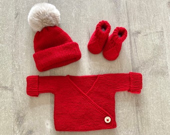 Ensemble 3 pièces brassière bonnet et chaussons tricotés main pour bébé de la naissance à 3 mois