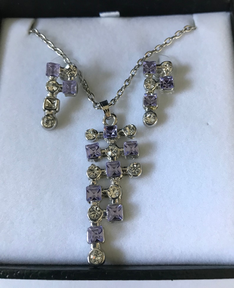 Warren James Fine Jewelry Set necklace on chain and hop Etsy
