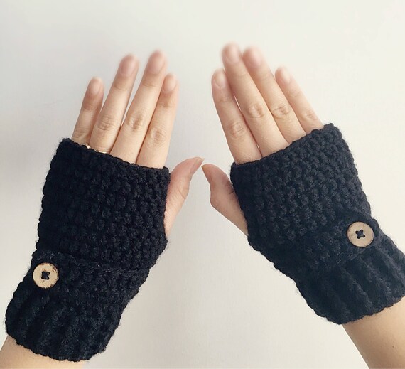 name of gloves without fingers