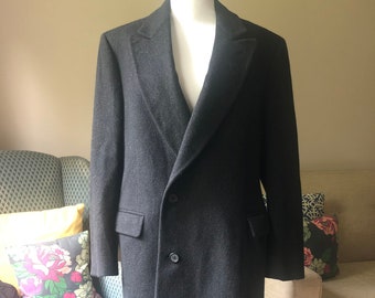 34 / medium / vintage / YSL / yves saint laurent / men’s collection / single breasted / all wool overcoat / classic lux designer.