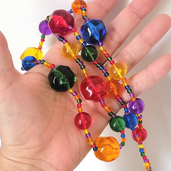 Vintage chunky rainbow necklace, big acrylic plas… - image 6