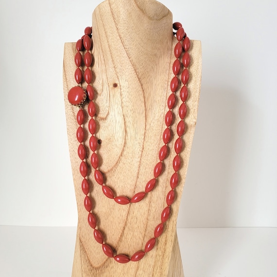 Vintage long red plastic beaded necklace in 70s s… - image 3