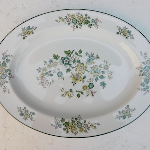 Royal Doulton, large serving platter. Pattern "Campagna" tc 1078