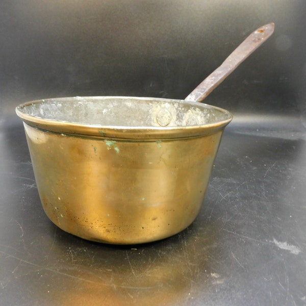 19th Century Brass Saucepan With Metal Handle