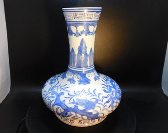 Rare Vintage Chinese Blue and White Vase, Oriental Vase, Chinese display vase