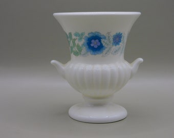 Vintage Wedgwood Bone China Posy Vase Ice Rose Collection, Floral urn vaas