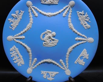 ウェッジウッド ジャスパーウェア 天使を描いた淡いブルーとホワイトの