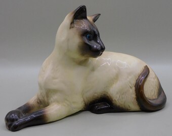 陶器のシャム猫　beswick England Beswick Siamese Cat, Model Number 1558, Lying Facing Left - Etsy UK