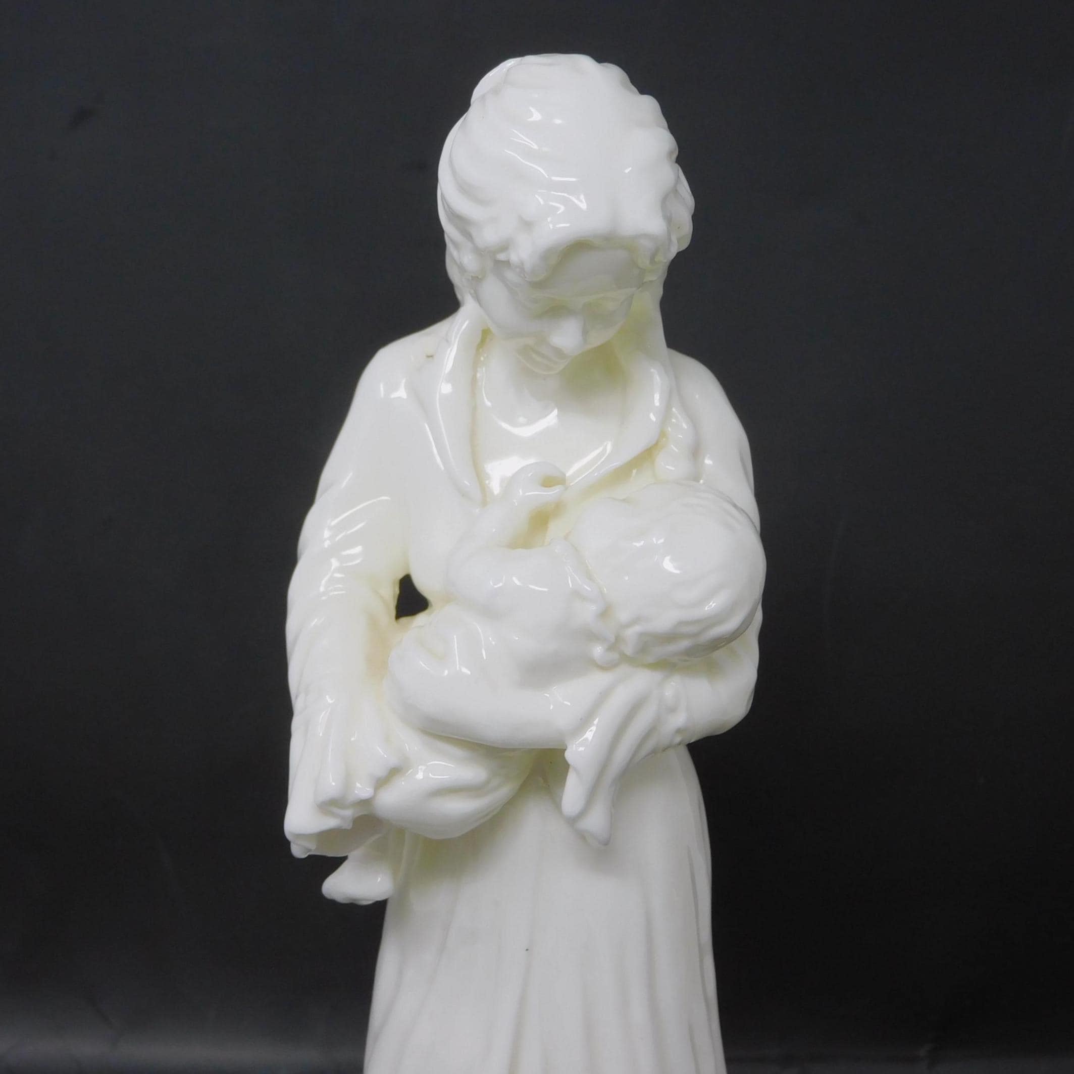 Royal Worcester “sweet Dreams” Figurine – Maureen Halson, 1988