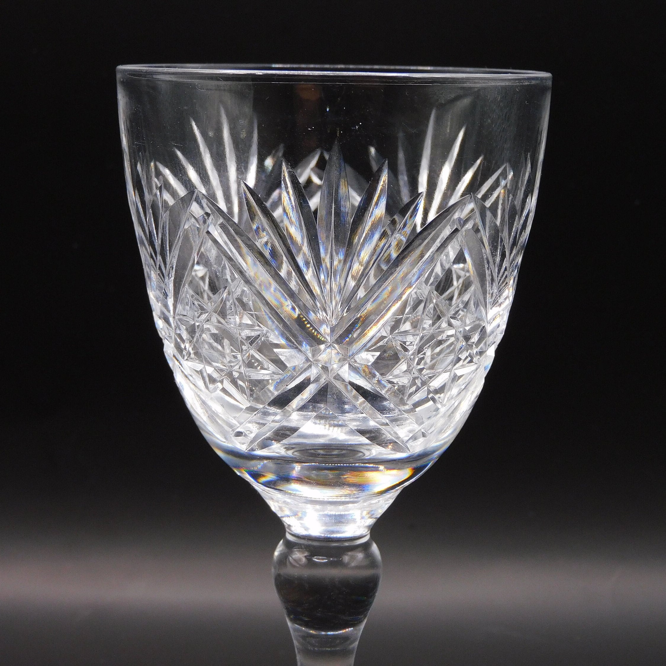 ヴィンテージクリスタルワイングラス：ダイヤモンドカットグラス、4個