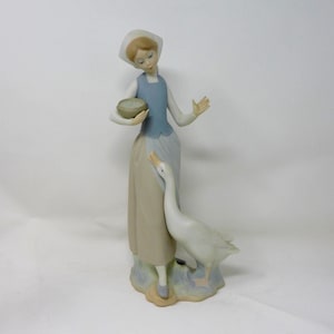 Vintage Lladro Girl with Duck Figurine: Daisa Porcelain, #1052