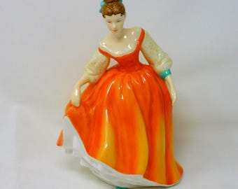 ロイヤルドルトン フィギュア エレイン (ピンク) HN4865 ペギー