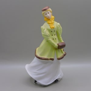 Royal Worcester &#39;Winter Waltz&#39; porseleinen damebeeldje. Bone China, gemaakt in Engeland, vintage beeldje met doos