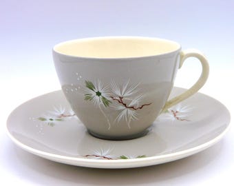 Filiżanka i spodek Royal Doulton Frost Pine • Zestaw do herbaty z porcelany z połowy XX wieku
