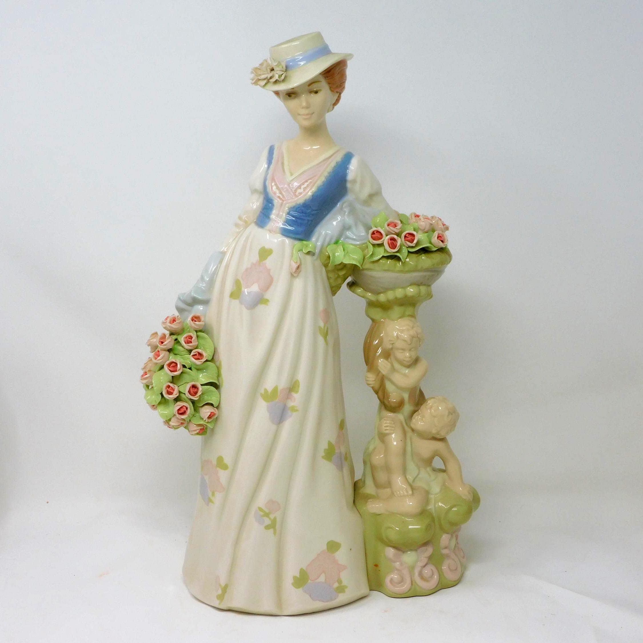 NADAL 陶器少女フィギュア 花束 Amazon.com: Cosmos Gifts 96648 Fine Elegant Porcelain Girl in Hat