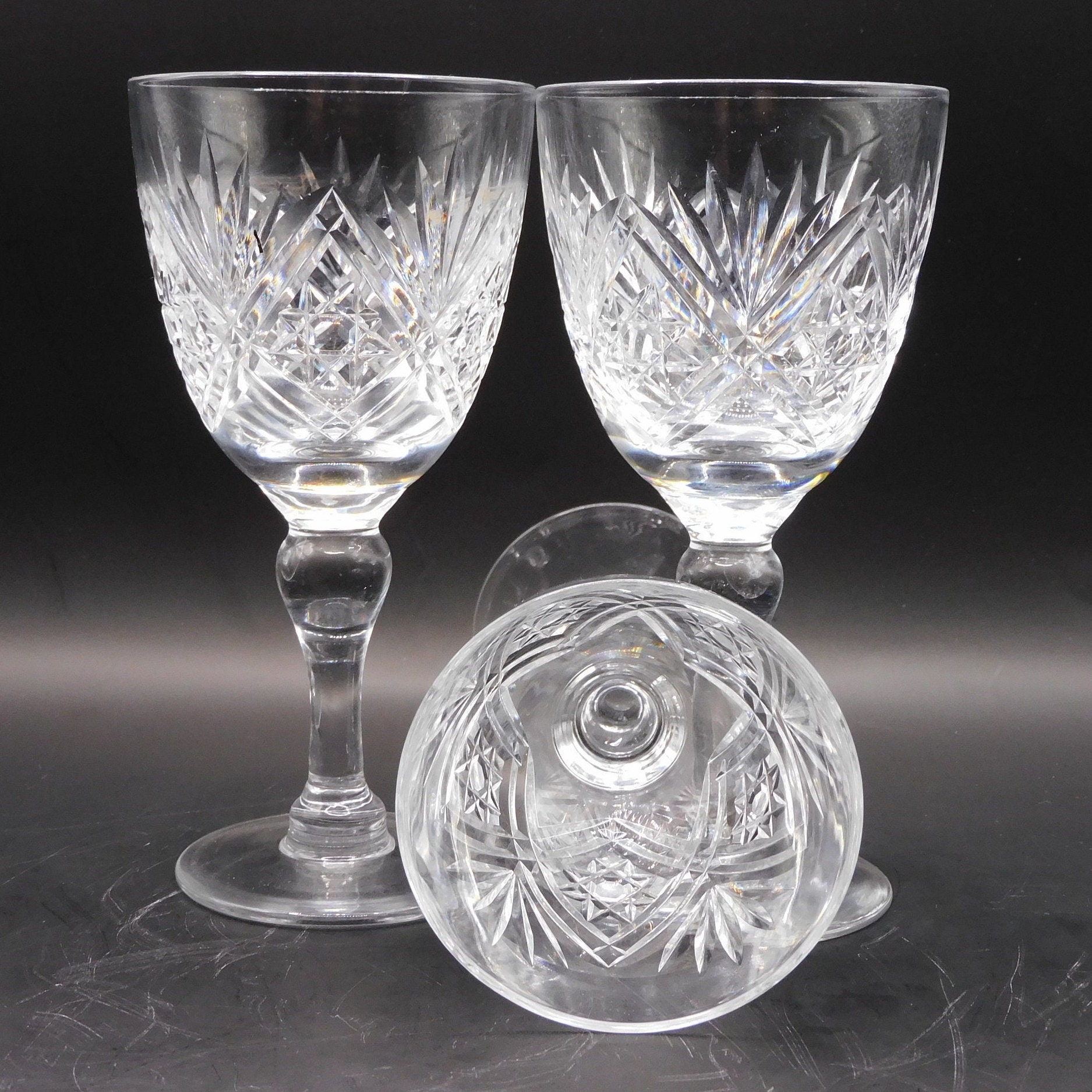 ヴィンテージクリスタルワイングラス：ダイヤモンドカットグラス、4個