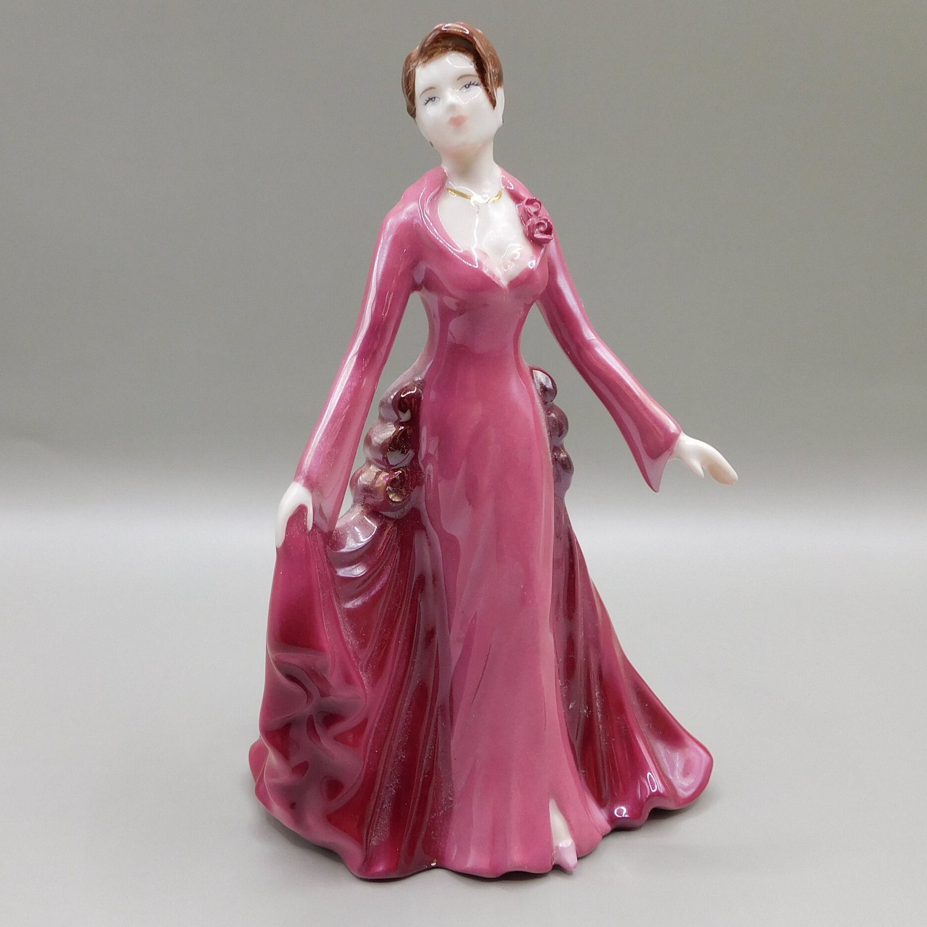 Vintage Coalport Figurine: Debutante of the Year 2003 Jackie