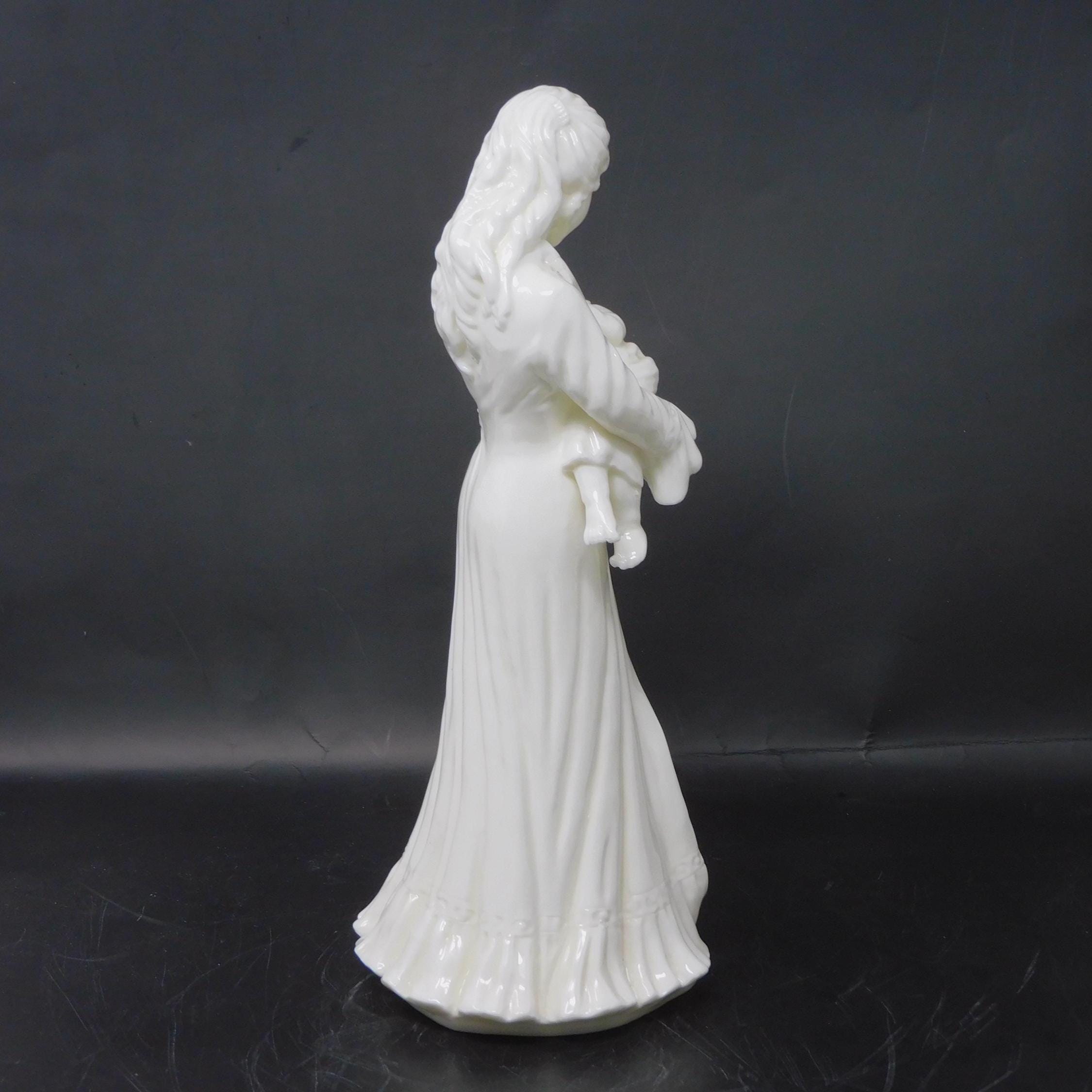 Royal Worcester “sweet Dreams” Figurine – Maureen Halson, 1988
