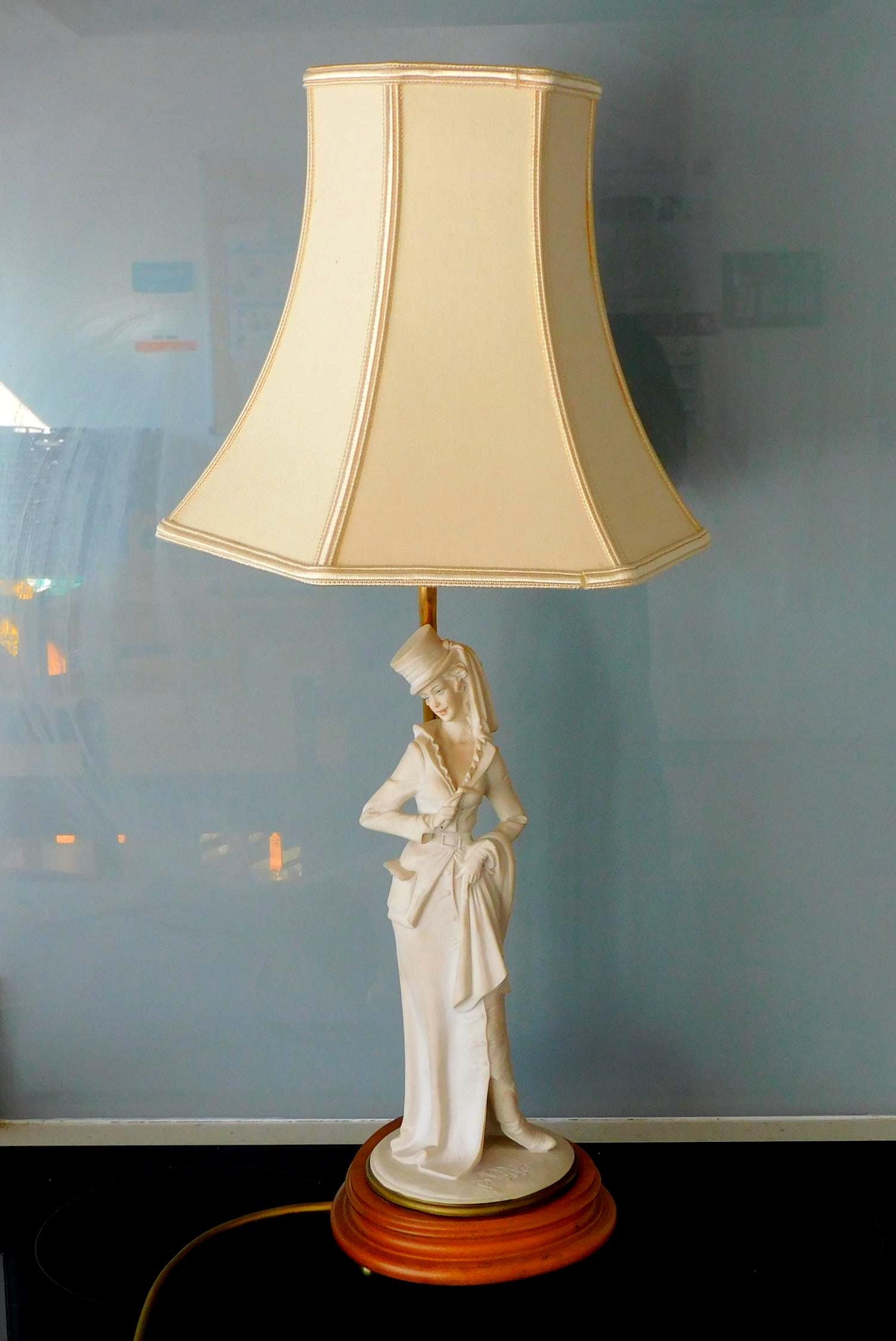 カポディモンテ陶器人形照明器具 Capodimonte figurine lamps - Etsy 日本