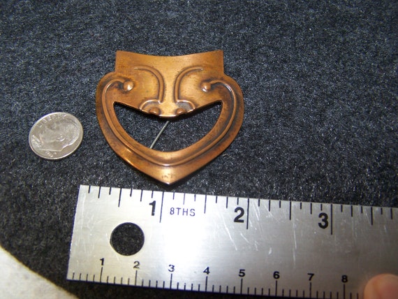 Rebajes Copper Faced Mask Brooch Comedy