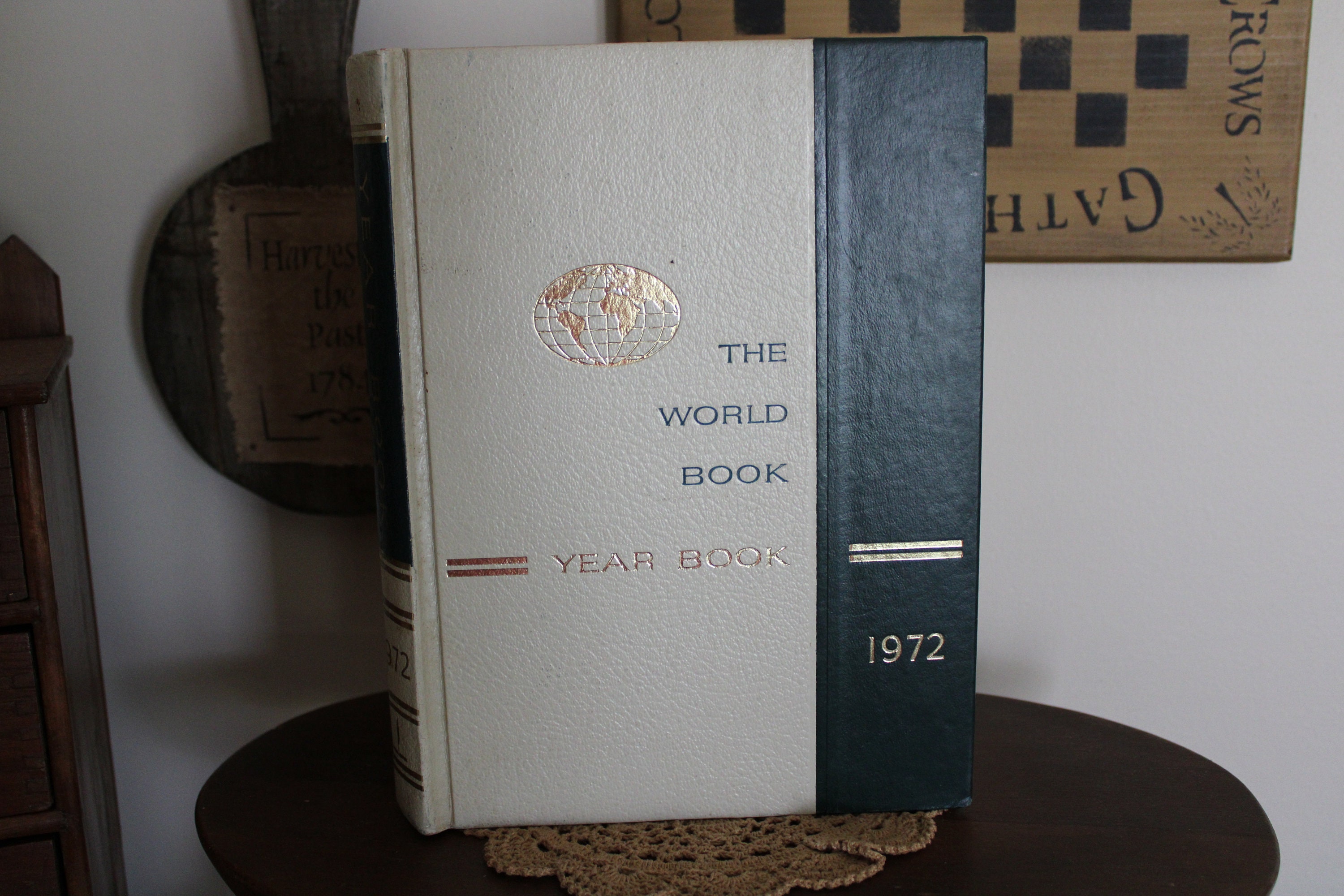 World Book Encyclopedia Yearbooks - Etsy