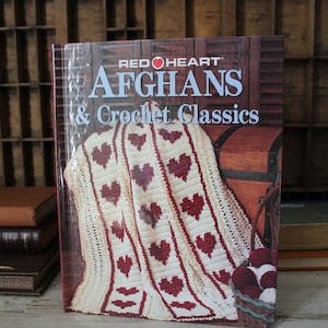 Red Heart/ Afghans & Crochet Classics