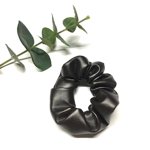Brown leather scrunchie, leather scrunchie, brown scrunchie, black scrunchie, black scrunchie, brown scrunchie