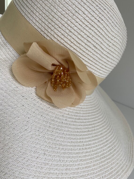 White Wide Brimmed Sun Hat - image 7