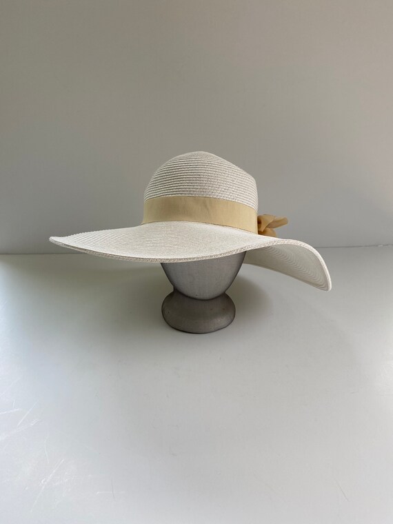 White Wide Brimmed Sun Hat - image 5