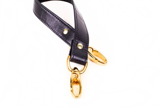 short shoulder strap