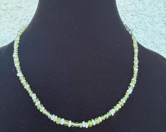 collana vintage con peridoto e perle d'acqua dolce