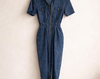 Combinaison en jean vintage des années 90 : barboteuse en jean bleu à manches courtes, petite