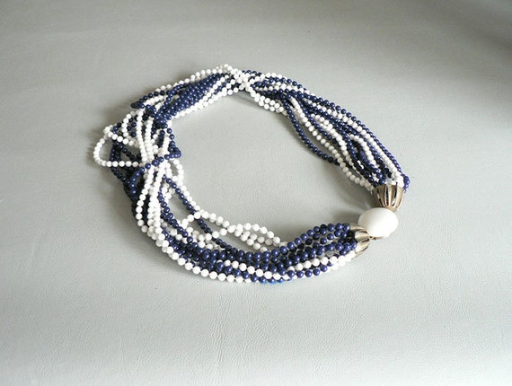 1950s Twisted Strand White Navy Bead Necklace - image 6