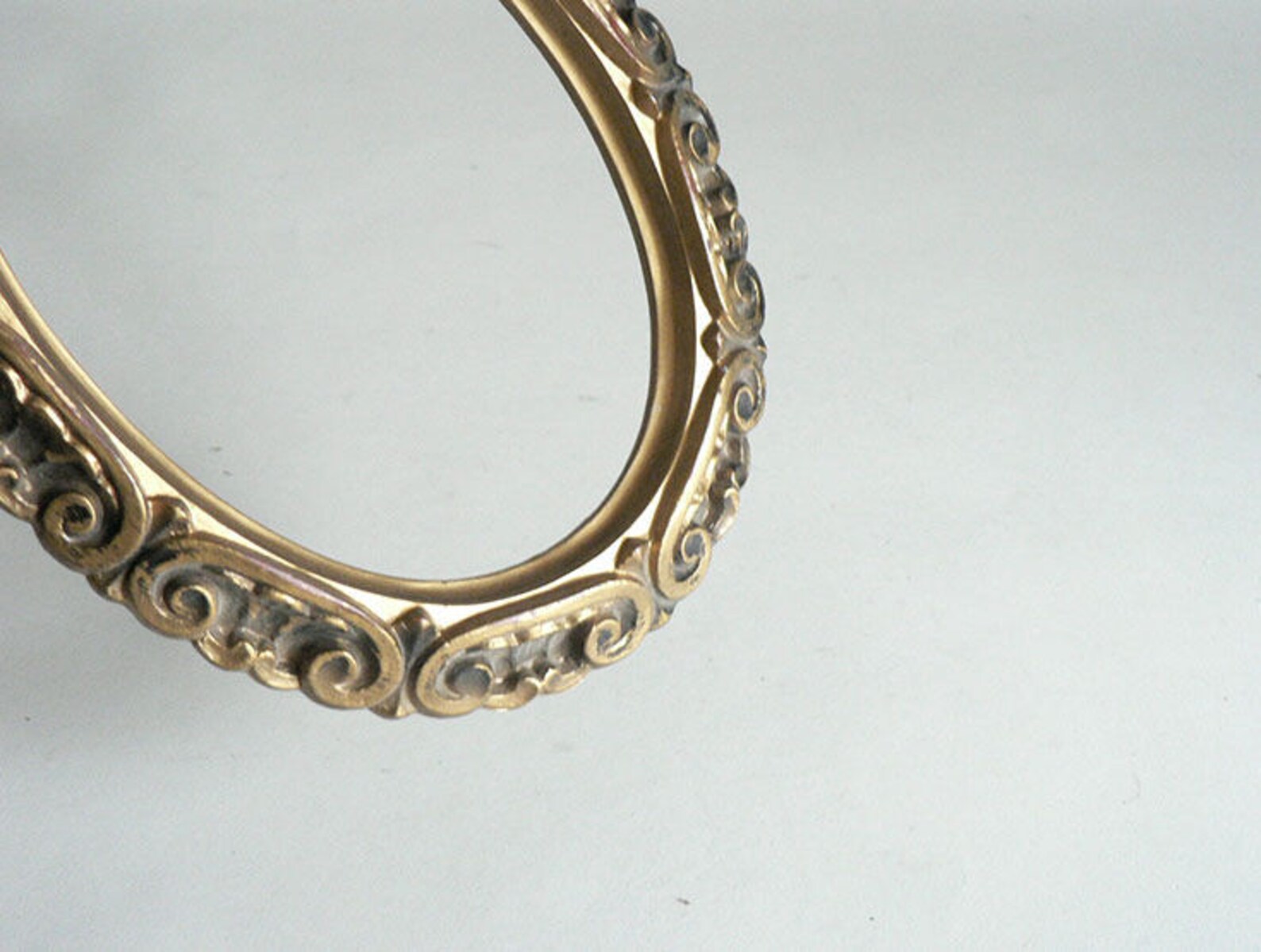 Small Gold Oval Wall Picture Frame Etsy Sweden