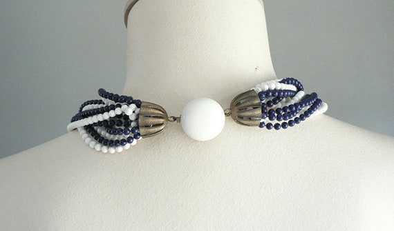 1950s Twisted Strand White Navy Bead Necklace - image 4