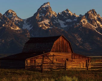 Old Barn Picture, Rustic Farmhouse Wall Art, Photos of Barns, Country House Home Decor, Rural Farm Artwork, Grand Teton National Park, Brown