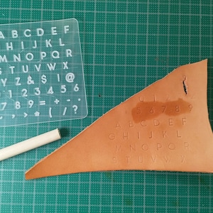 Alphabet & Number Stamp Set per pelletteria