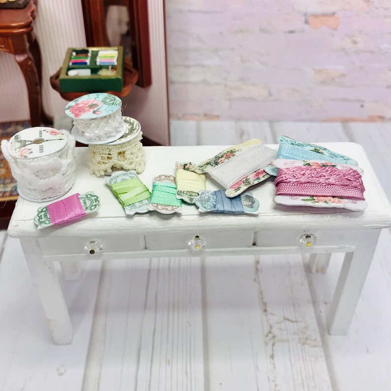 Dollhouse Miniature Sewing Set - 10 Spools Of Ribbon For 1:12 Scale Dollhouses