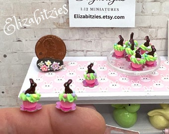 1-Miniature Chocolate Bunny Cupcake 1:12 scale dollhouse