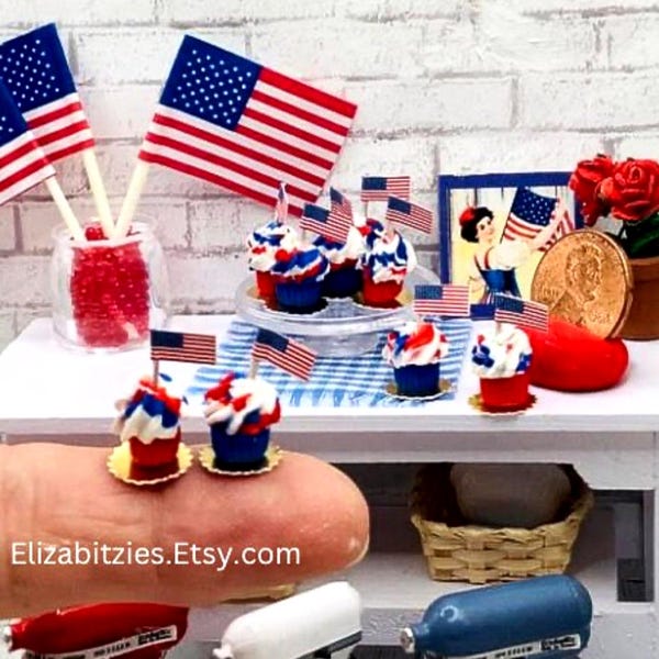 Miniature Fourth of July Swirl Cupcakes with Flag (set of 2)  1:12 scale