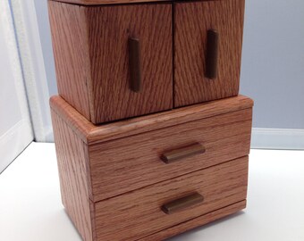 Miniature wooden jewelry /trinket box